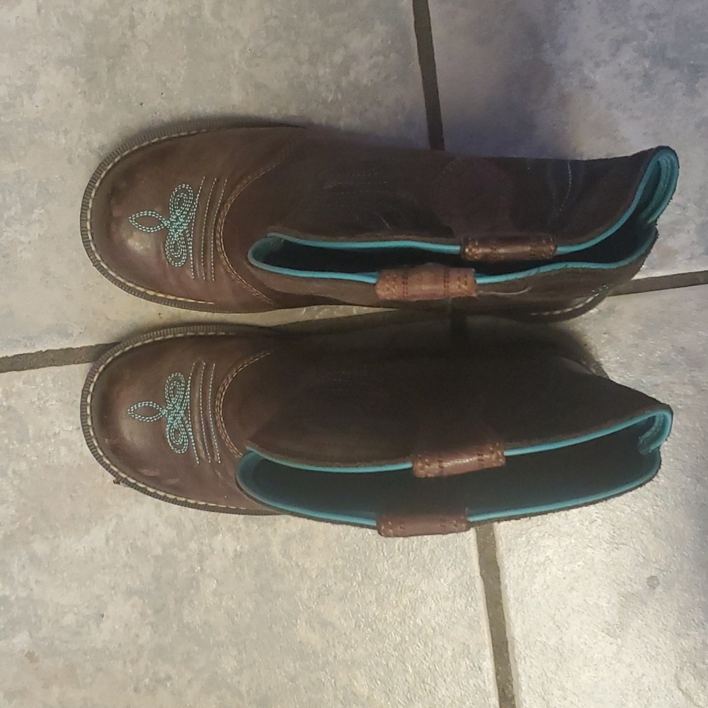 Ariat cowboy boots